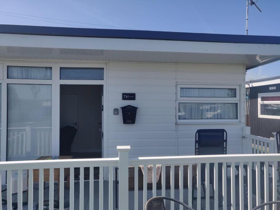 L&L'S Lodge, A Small But Perfectly Formed Chalet Chapel Saint Leonards Bagian luar foto