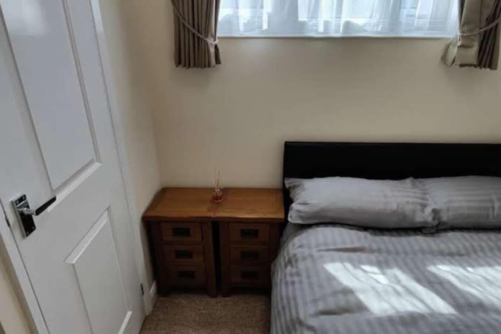 L&L'S Lodge, A Small But Perfectly Formed Chalet Chapel Saint Leonards Bagian luar foto